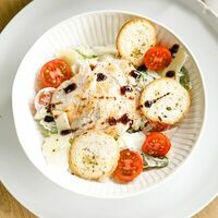 Цезарь с курицей в KARMA