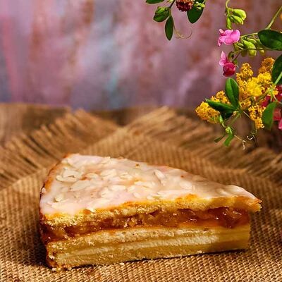 Кухен немецкий с яблоком в Ватрушка по цене 295 ₽