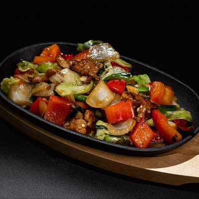 Курица с овощами по-китайски в Pi Am Перчик по цене 960 ₽