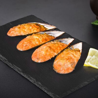 Запеченные мидии такаяма (острые) в Sushi House по цене 469 ₽