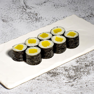 Ролл Дайкон 8шт в Corneli Pizza по цене 249 ₽