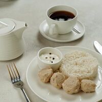 Фрикадельки куриные с рисом в соусе Черный перец в Balance cafe