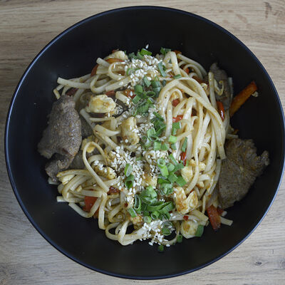 Перечная говядина с рисом в Данмен по цене 540 ₽