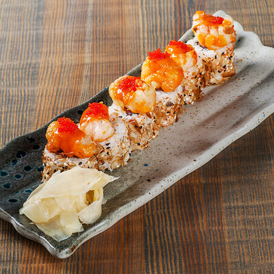 Ролл с тунцом и креветкой Темпура в Bao по цене 770 ₽