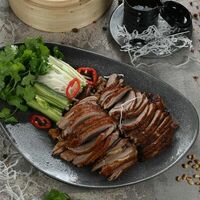 Утка по-пекински целая в Кайфын