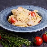 Пенне с курой и овощамив Rozanna