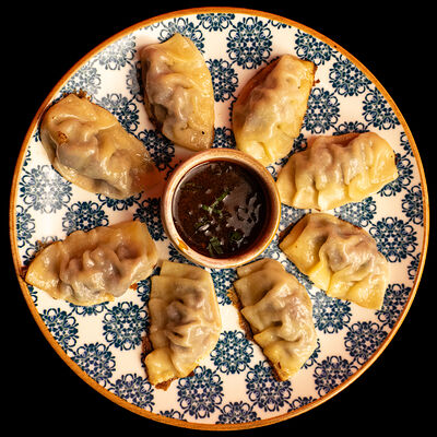 Гёдза с креветкой в Ultramen.jp по цене 490 ₽