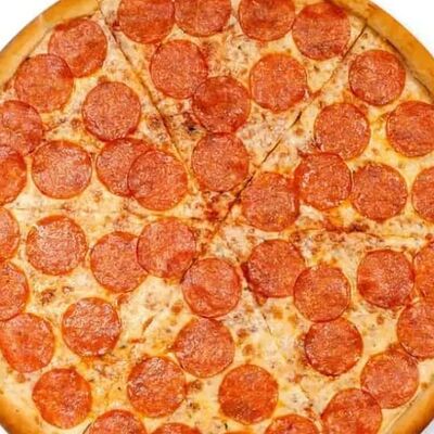 Пицца Пеперони в УГОЛЬ&МЯСО по цене 890 ₽