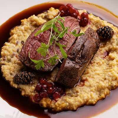 Оленина с пшенкой, жу на чёрных яблоках в Осип Терлеев по цене 1100 ₽