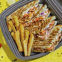 Скепасти большая с курицей в Shaurma House