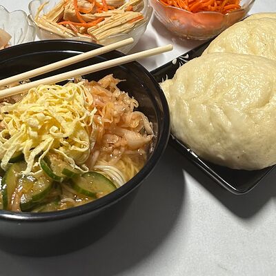 Комбо №3-1 Пянсе со свининой и кукси с курицейв Пянсе по цене 599 ₽