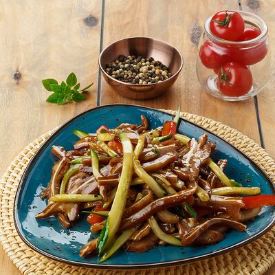 Салат со свиными ушками в Шикэ по цене 570 ₽