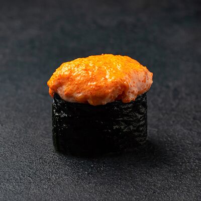Запеченный гункан с лососем в Суши Boom по цене 229 ₽