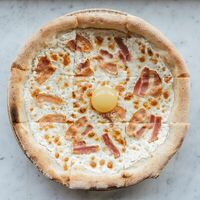 Карбонара в PIZZA by gastrobar ISKRA