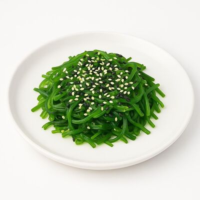 Салат с чукой и ореховым соусом в Verona по цене 399 ₽