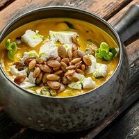 Тыквенный суп на кокосовом молоке с фетой и попкорном из тыквенных семечек в Про печь