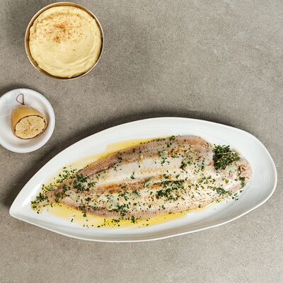 Морской язык с топленым маслом и картофельным муссомв Anchovy’s Club по цене 5950 ₽
