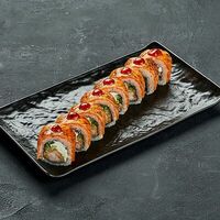 Опаленный лосось с креветкой темпура в Ketch Up