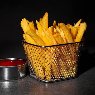 Картофель фри в Amber kebab по цене 259 ₽