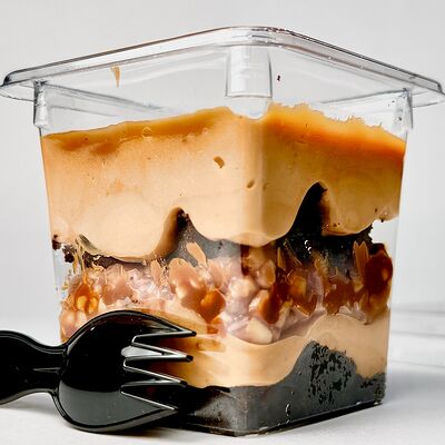 Трайфл Сникерс в Настрой десерт по цене 350 ₽