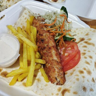 Люля-кебаб в лаваше в Wаурма & Gyros по цене 350 ₽