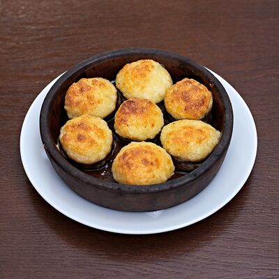 Шампиньоны с сулугуни в Хинкальная Легенда по цене 590 ₽