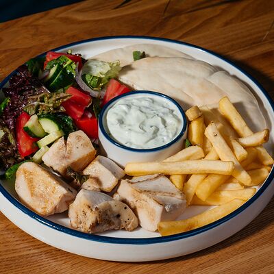 Сувлаки из цыпленка в Cream Soda по цене 730 ₽