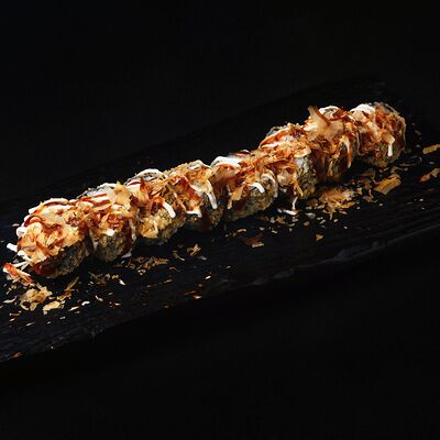 Ролл микс с соленой карамелью, китайским майонезом и терияки в Кабуки по цене 490