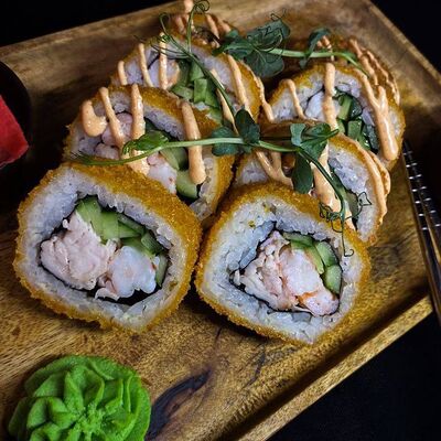 Ролл Темпура Шарп в Свои Суши по цене 507 ₽