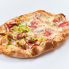 Микс пицца Бекон маскарпоне и Чикен песто L в Crispy Pizza по цене 800