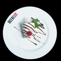 Мороженое в шоколадной глазури в Beer & Fire Grill