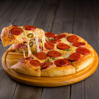 Логотип Чикен Пицца