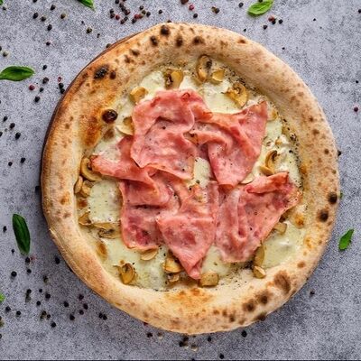 Пицца с ветчиной и грибами в Mesto Burger по цене 530