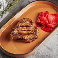 Стейк из cвинoй шеи в Гриль бар BQ