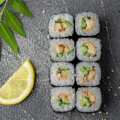 Ролл с угремв Guava Bar по цене 350 ₽