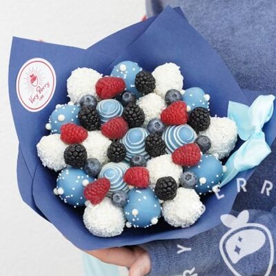 Букет Тиффани S в Клубника в шоколаде VeryBerryLab по цене 7260 ₽