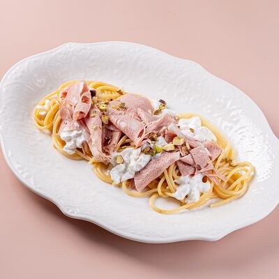 Спагетти с мортаделлой в Avgust13 по цене 1100 ₽