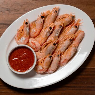 Северные креветки с коктейльным соусом в Дафт паб по цене 560 ₽