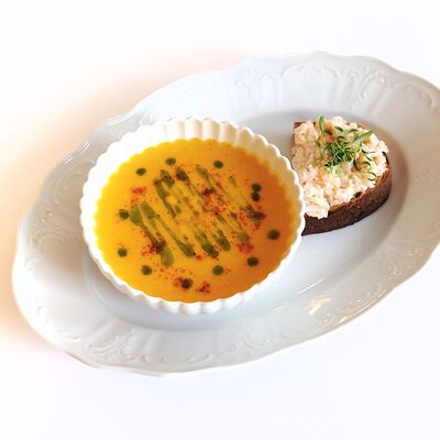 Сырный крем-суп с креветками в Ёлки по цене 932 ₽