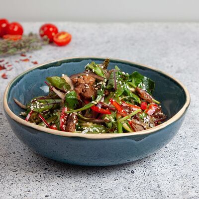 Салат Тайский с говядиной в Жара по цене 750 ₽