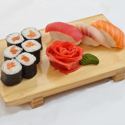 Сет №1 в Sushi Hero по цене 670 ₽