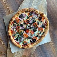 Пицца Ветчина и грибы в Frank bar&kitchen
