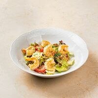 Салат с креветками в Manneken Pis