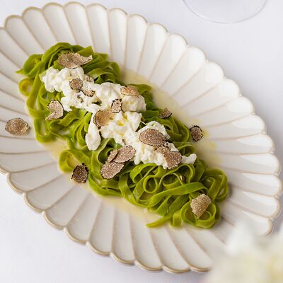 Тальятелле со страчателлой и черным трюфелем в Leto по цене 1320 ₽