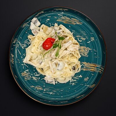 Паста с ветчиной и грибами в Ческыт по цене 529 ₽