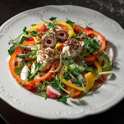 Салат Деревенский из свежих овощей в La Maison гастробутик по цене 720 ₽