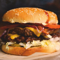 Двойной бургер с сыром в Fire Food 78 Grill&BBQ