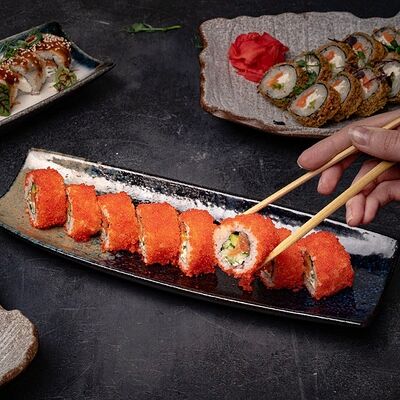 Калифорния с лососем в Nest по цене 690 ₽