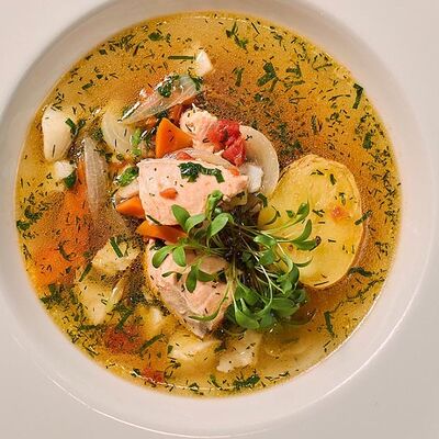 Уха с палтусом и лососем в Вирид ярд по цене 828 ₽