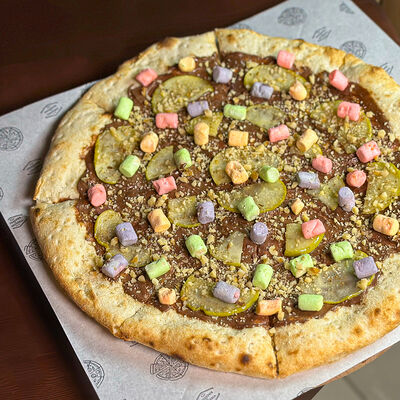 Пиццета с шоколадной пастой в Pizzeria by Cheeseria по цене 280 ₽